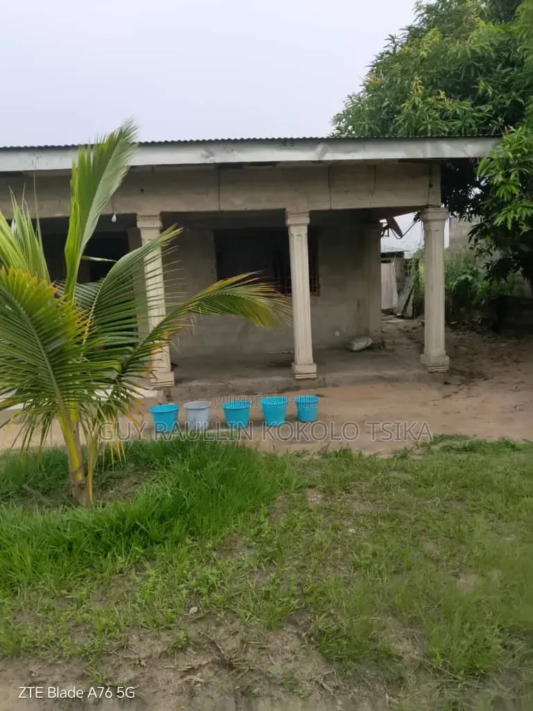 Parcelle À Vendre À Mayanga B52 Brazzaville