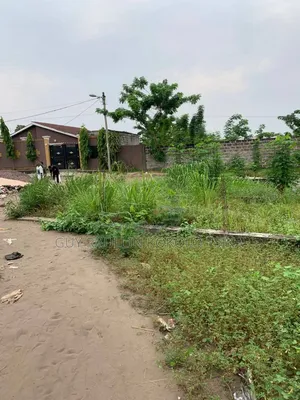 Parcelle À Vendre À Brazzaville