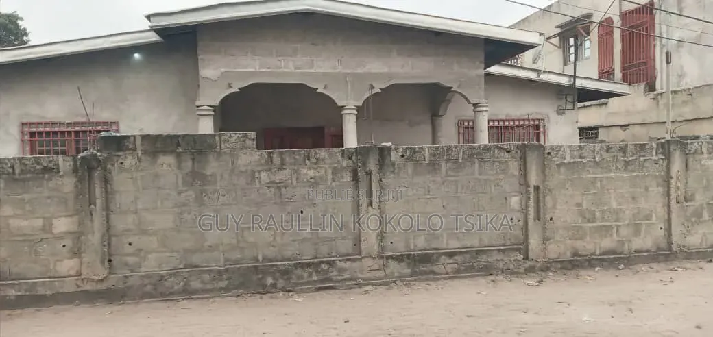 Parcelle À Vendre À Brazzaville