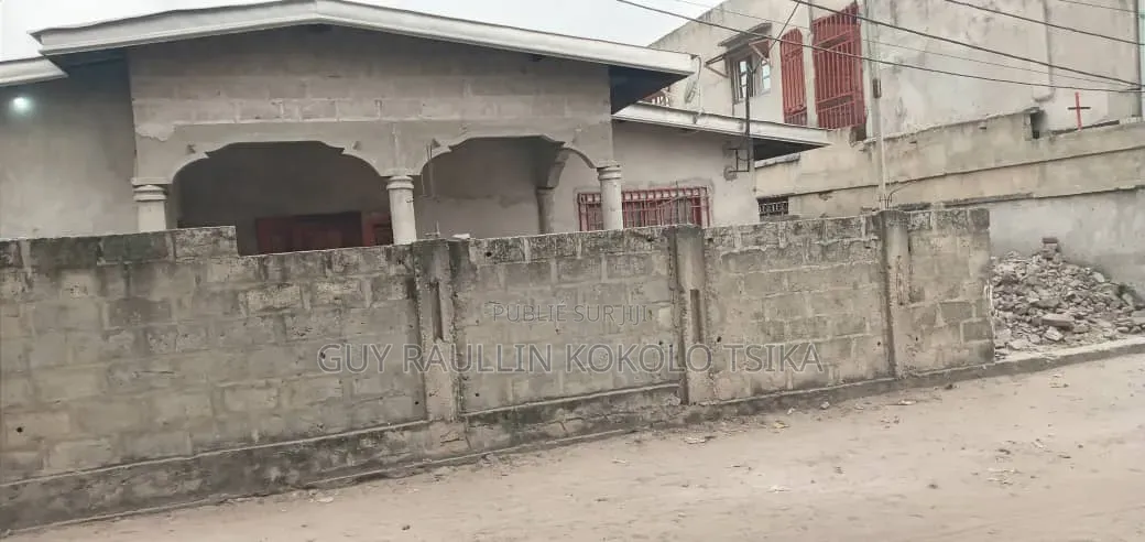 Parcelle À Vendre À Brazzaville