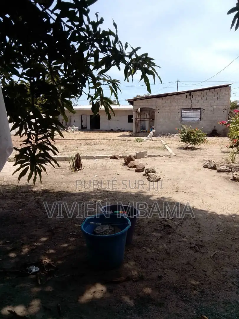 2chbre Appartement dans Golden House, Ngoyo à Vendre