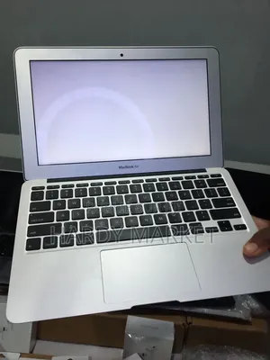 Nouveau Ordinateur portable Apple MacBook 4GB Intel Core i5 SSD 128GB