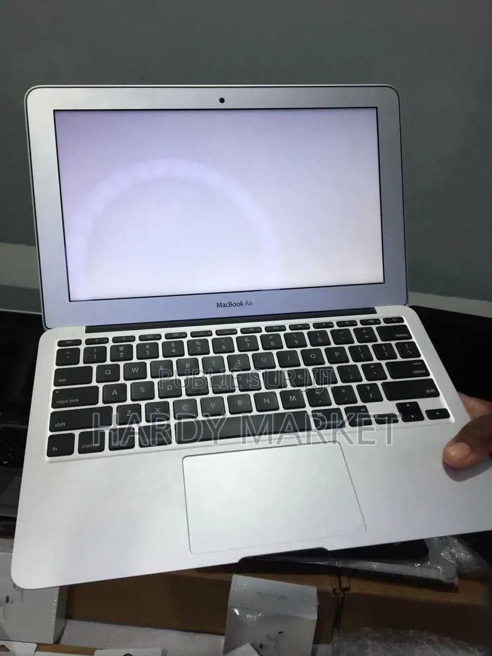 Nouveau Ordinateur portable Apple MacBook 4GB Intel Core i5 SSD 128GB