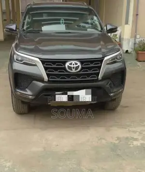 Toyota Fortuner 2023 Noir