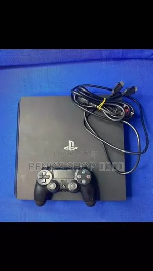 Playstation 4 Slim