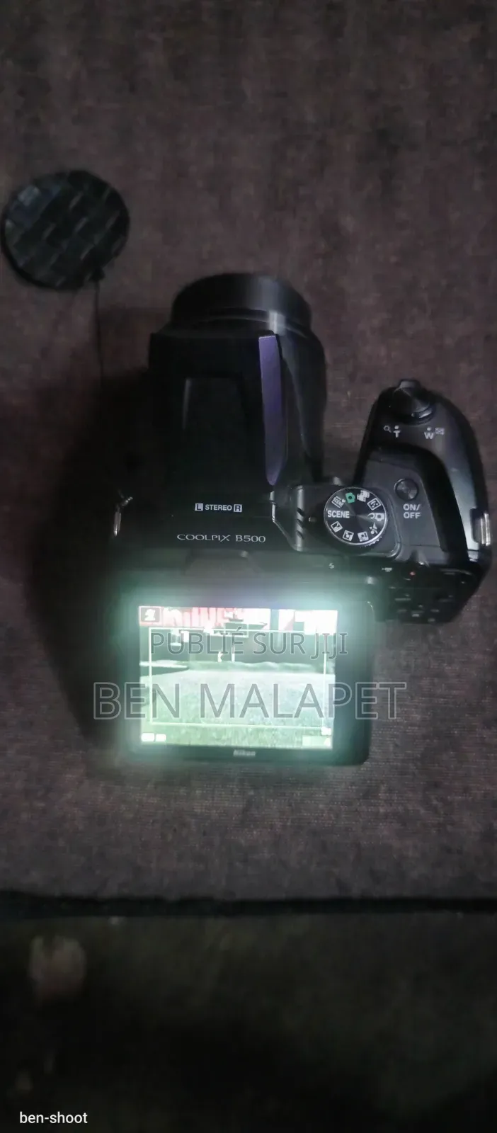 Un Appareil Photo Numérique, Marque Nikon Coolpix B500