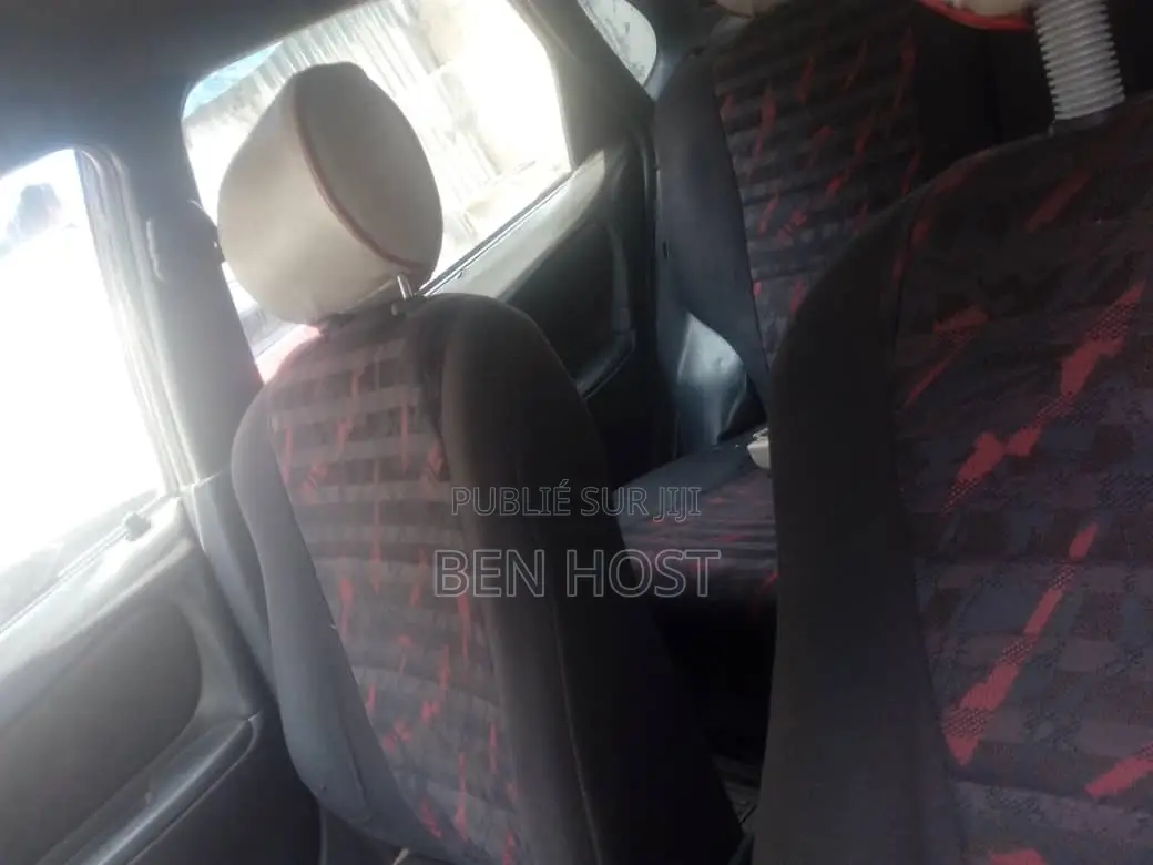 Toyota Corolla S 4dr Sedan (1.8L 4cyl 4A) 2010 Vert