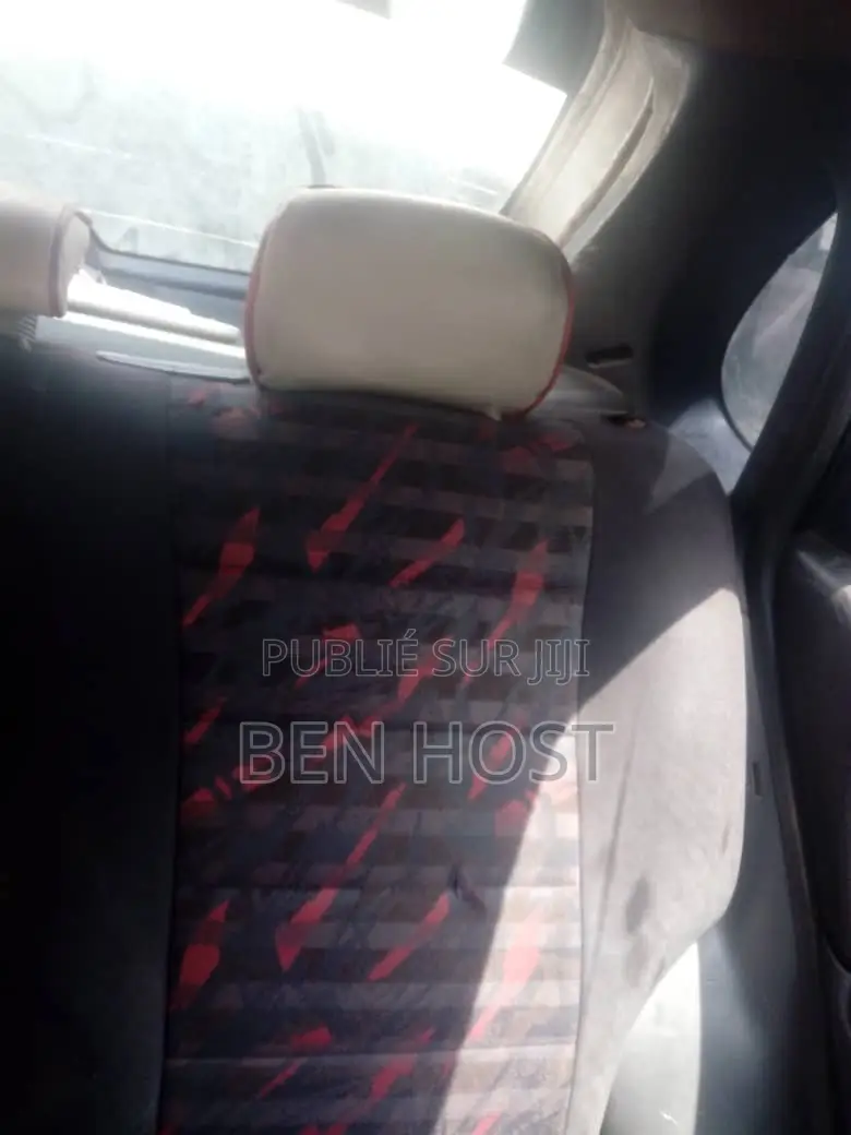 Toyota Corolla S 4dr Sedan (1.8L 4cyl 4A) 2010 Vert