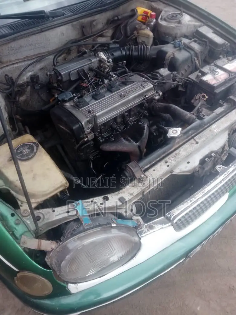 Toyota Corolla S 4dr Sedan (1.8L 4cyl 4A) 2010 Vert