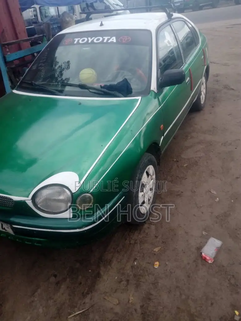 Toyota Corolla S 4dr Sedan (1.8L 4cyl 4A) 2010 Vert