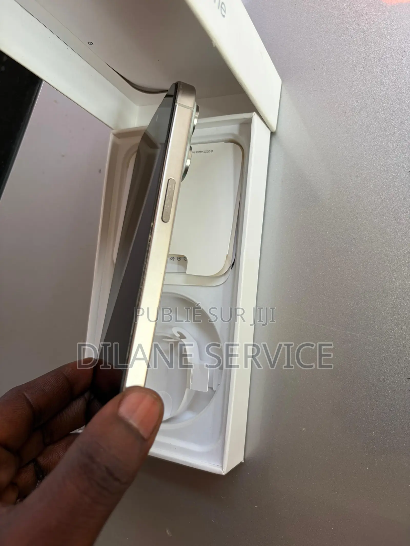 Nouveau Apple iPhone 15 Pro Max 256 GB Blanc