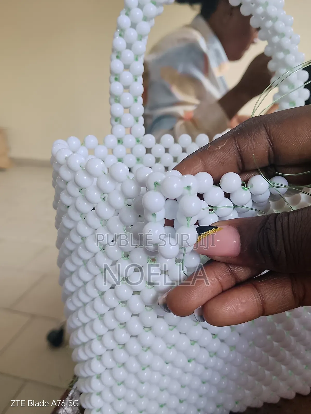 Je Confectionne Vos Sacs Et Accessoires en Perles Très Élégants