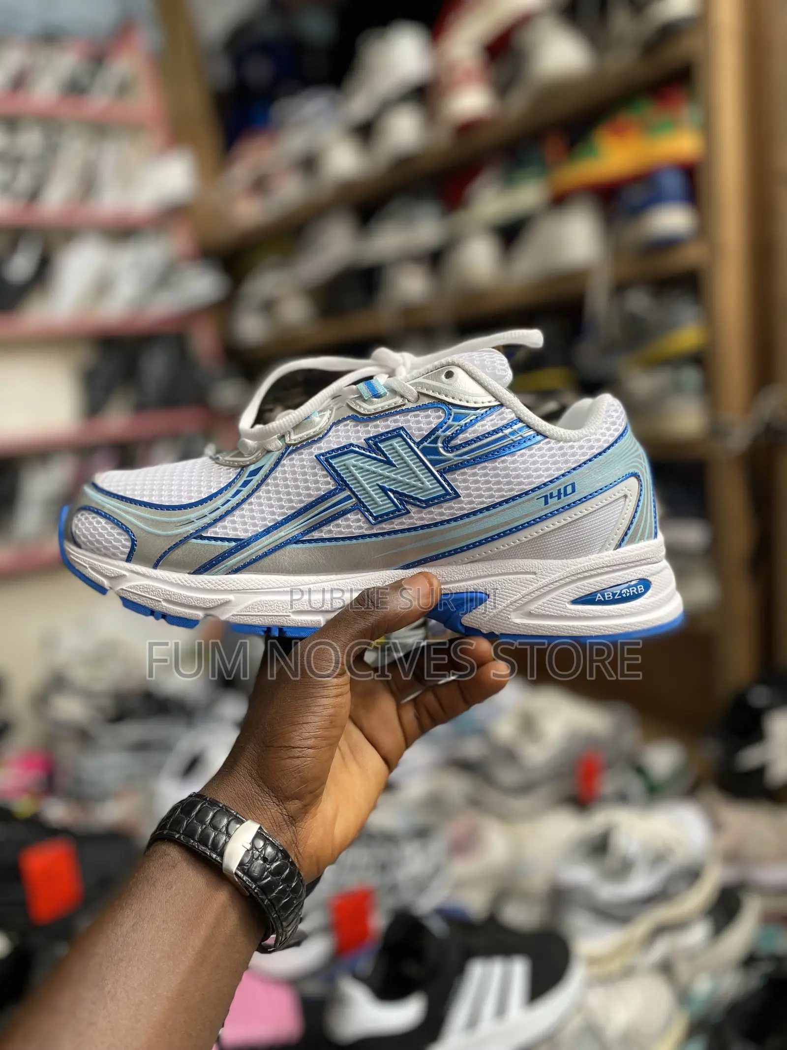 New Balance 740