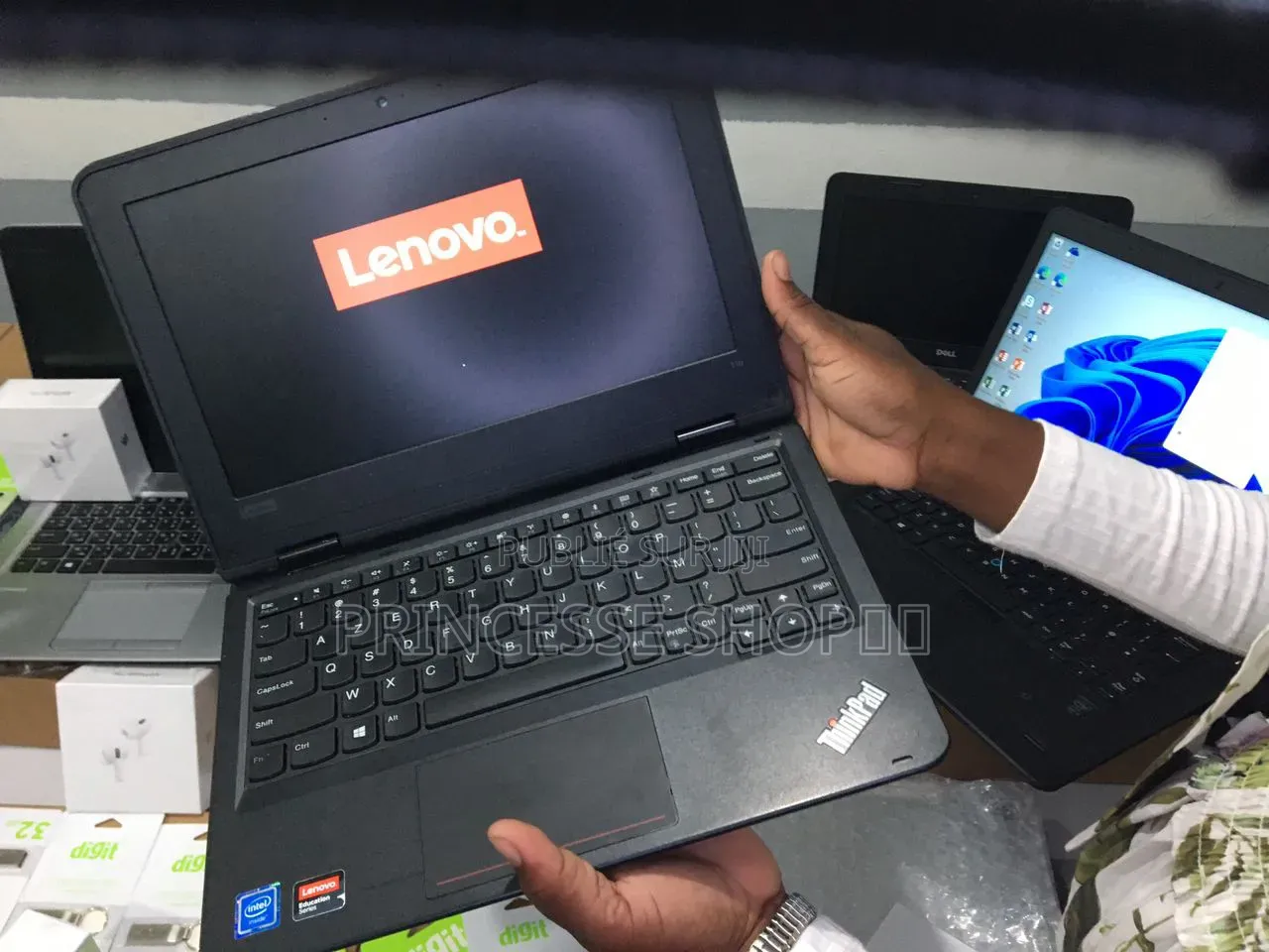 Nouveau Ordinateur portable HP 15 8GB Intel Core i7 SSD 500GB