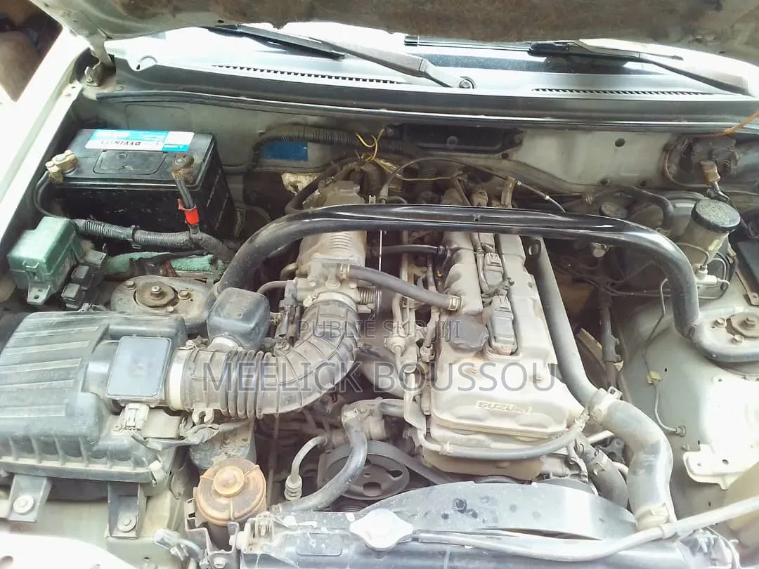 Suzuki Grand Vitara 2000 Vert