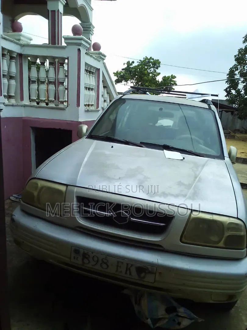Suzuki Grand Vitara 2000 Vert