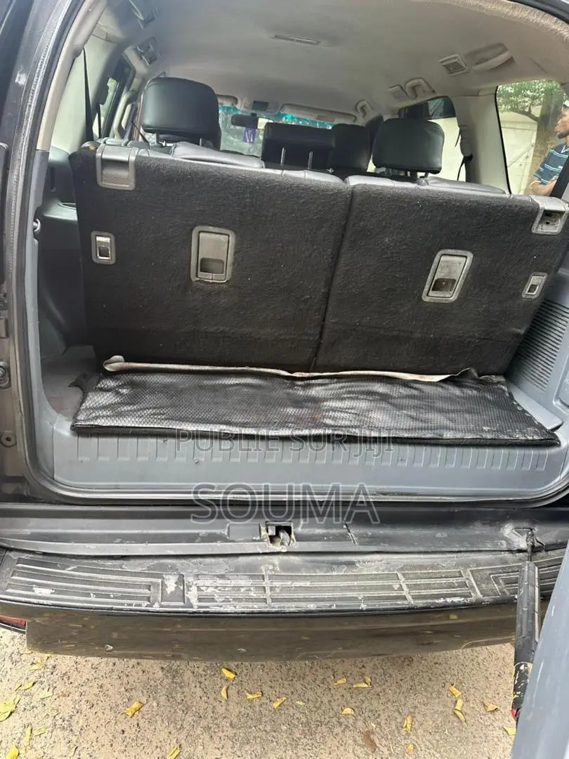 Toyota Land Cruiser Prado 2010 Noir