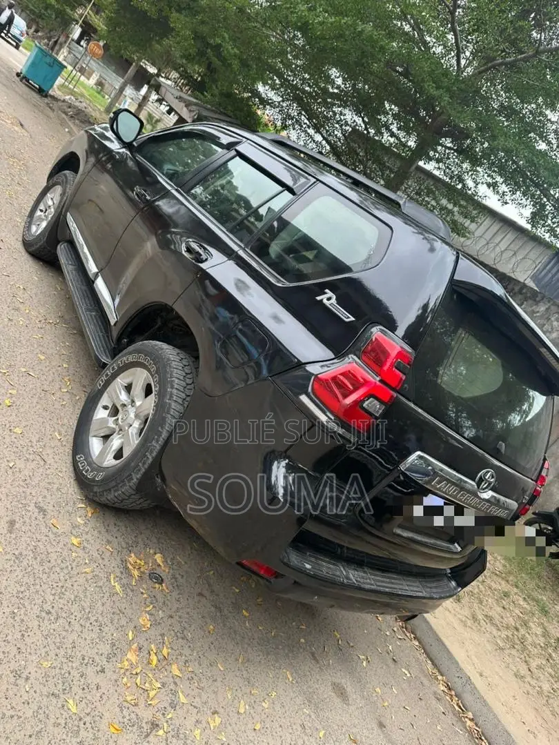 Toyota Land Cruiser Prado 2010 Noir