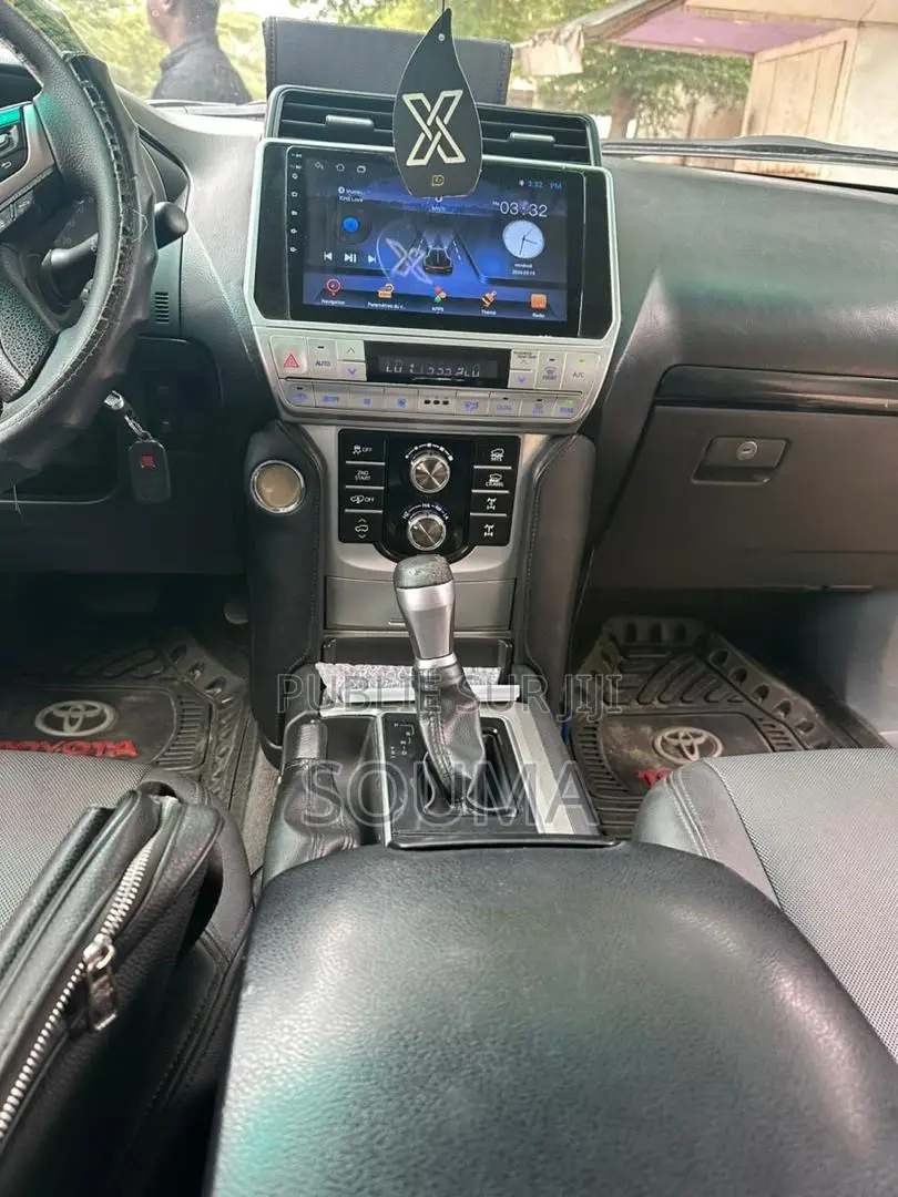Toyota Land Cruiser Prado 2010 Noir
