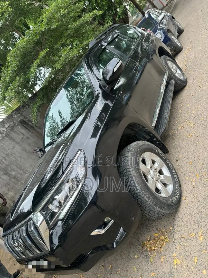 Toyota Land Cruiser Prado 2010 Noir