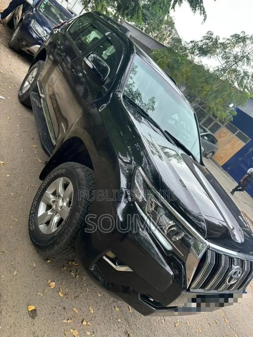 Toyota Land Cruiser Prado 2010 Noir