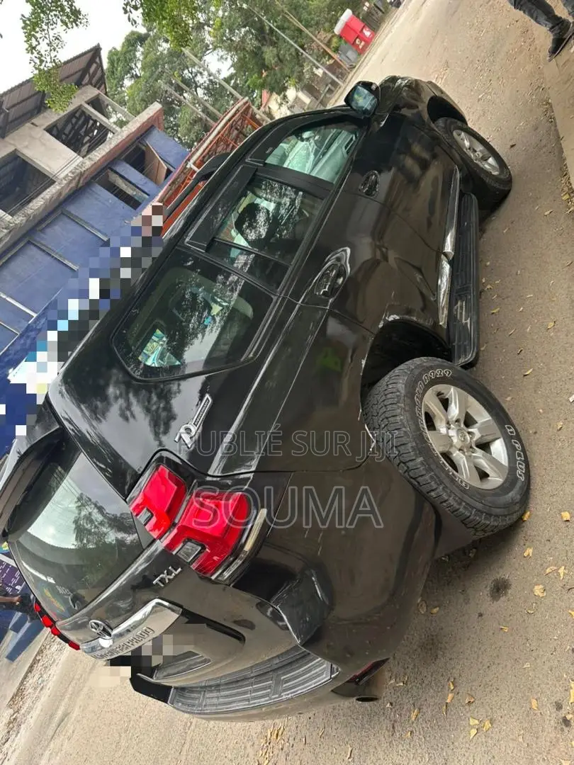 Toyota Land Cruiser Prado 2010 Noir
