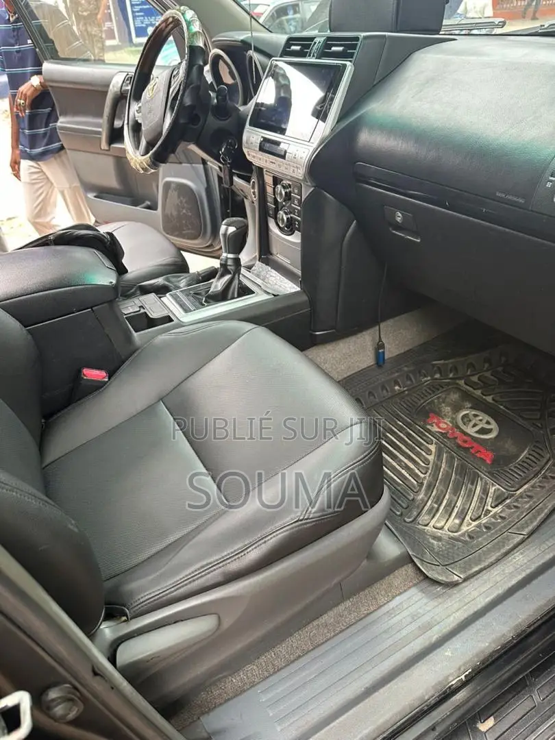 Toyota Land Cruiser Prado 2010 Noir