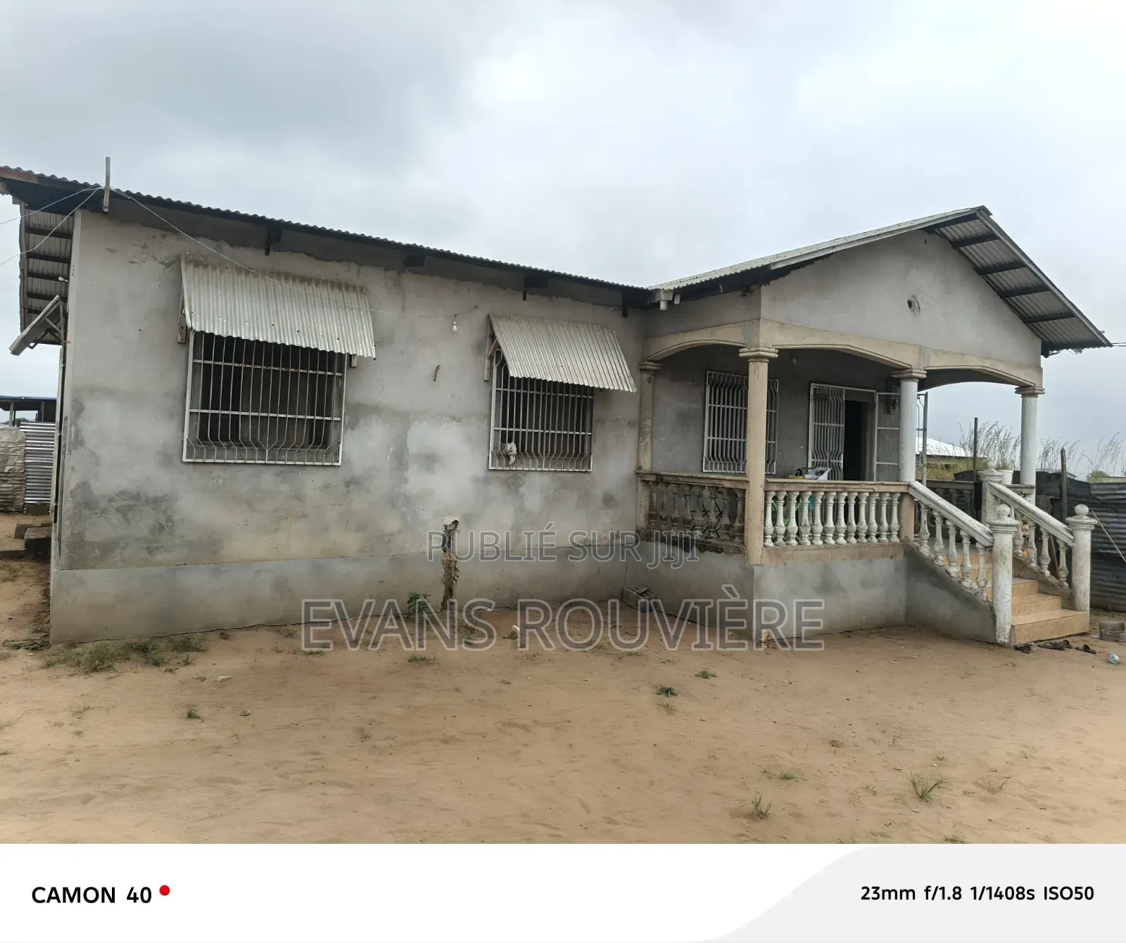 3chbre Appartement-terrasse dans Evan'S, Mongo-Mpoukou à Vendre