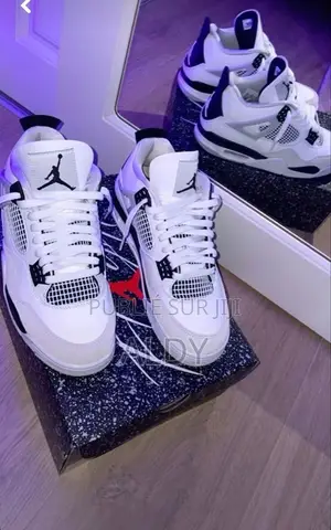 Paire De Baskets 39 45