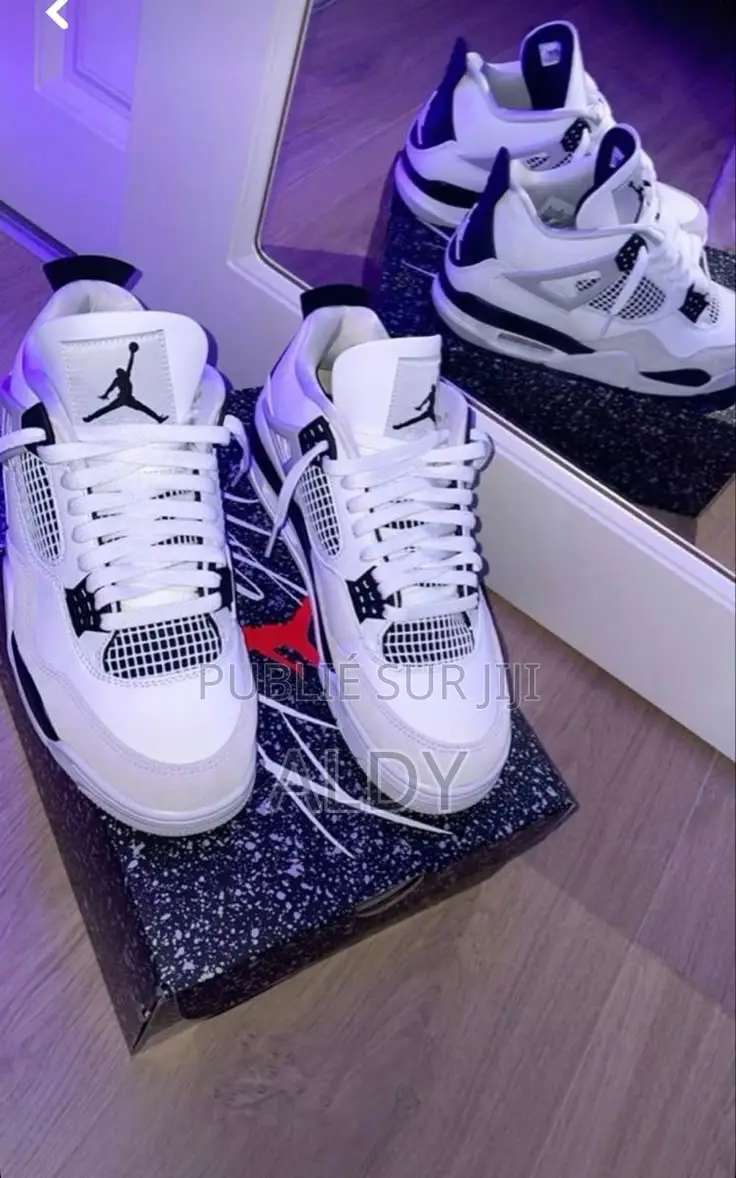 Paire De Baskets 39 45