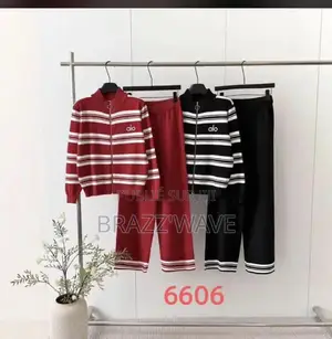 Ensemble Cardigan Rayé Et Pantalon Tricot