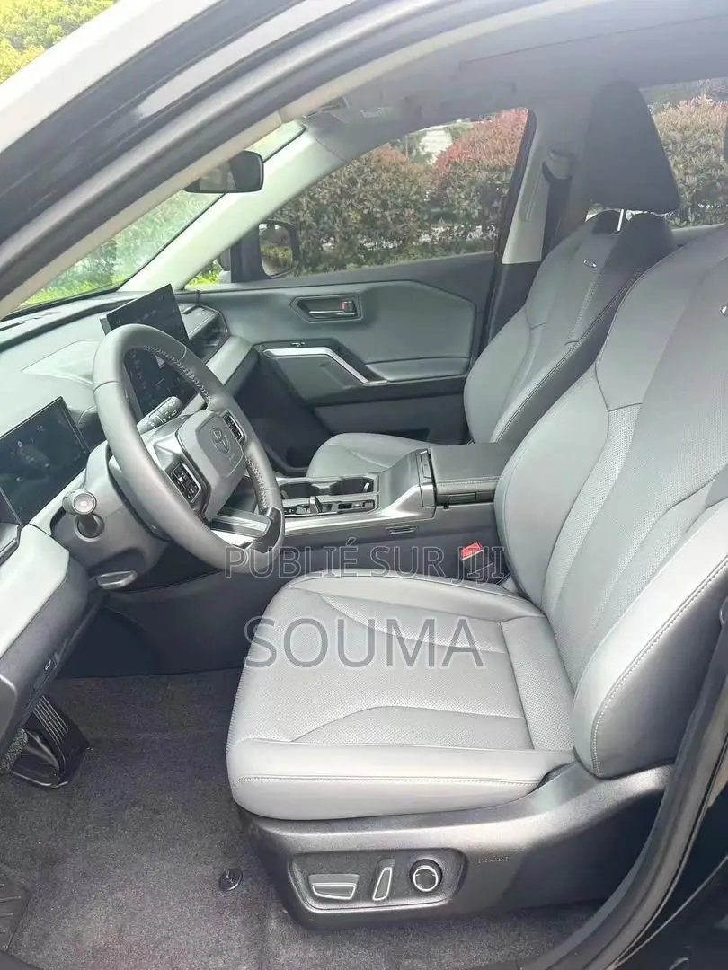 Toyota RAV4 2025 Noir