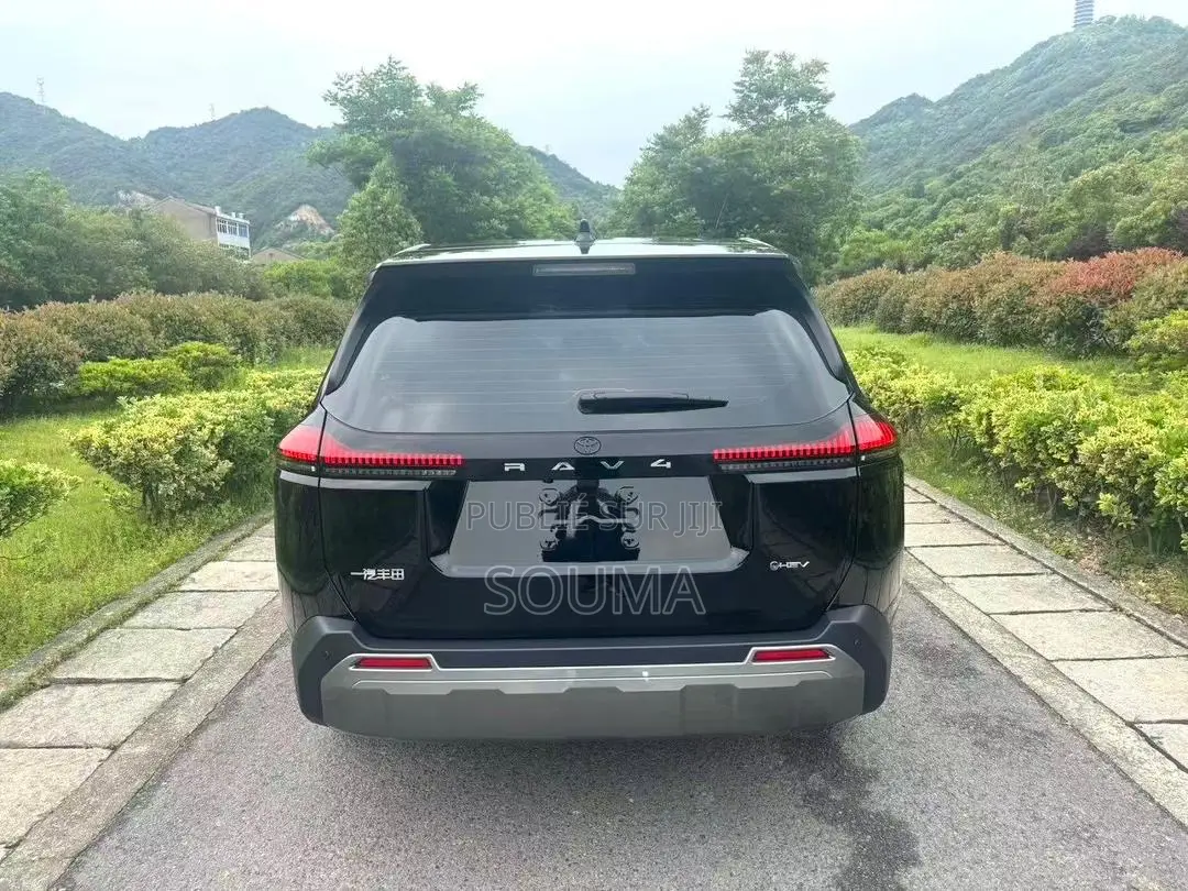 Toyota RAV4 2025 Noir