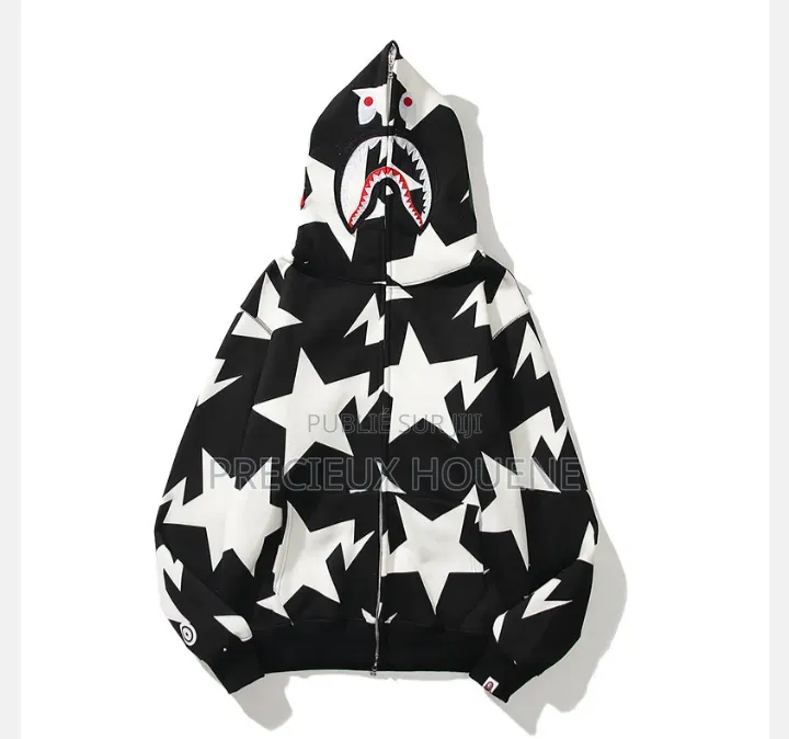 Pull De La Marque Requin