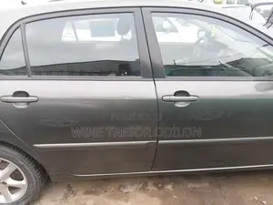Toyota Corolla Sedan Automatic 2003 Noir Mat