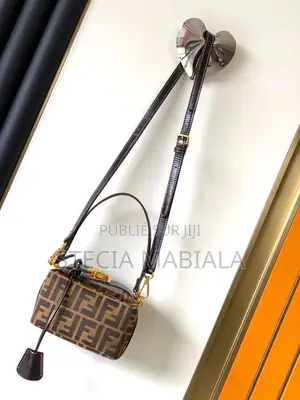 Sacs À Main Fendi Neuf Dans Son Carton