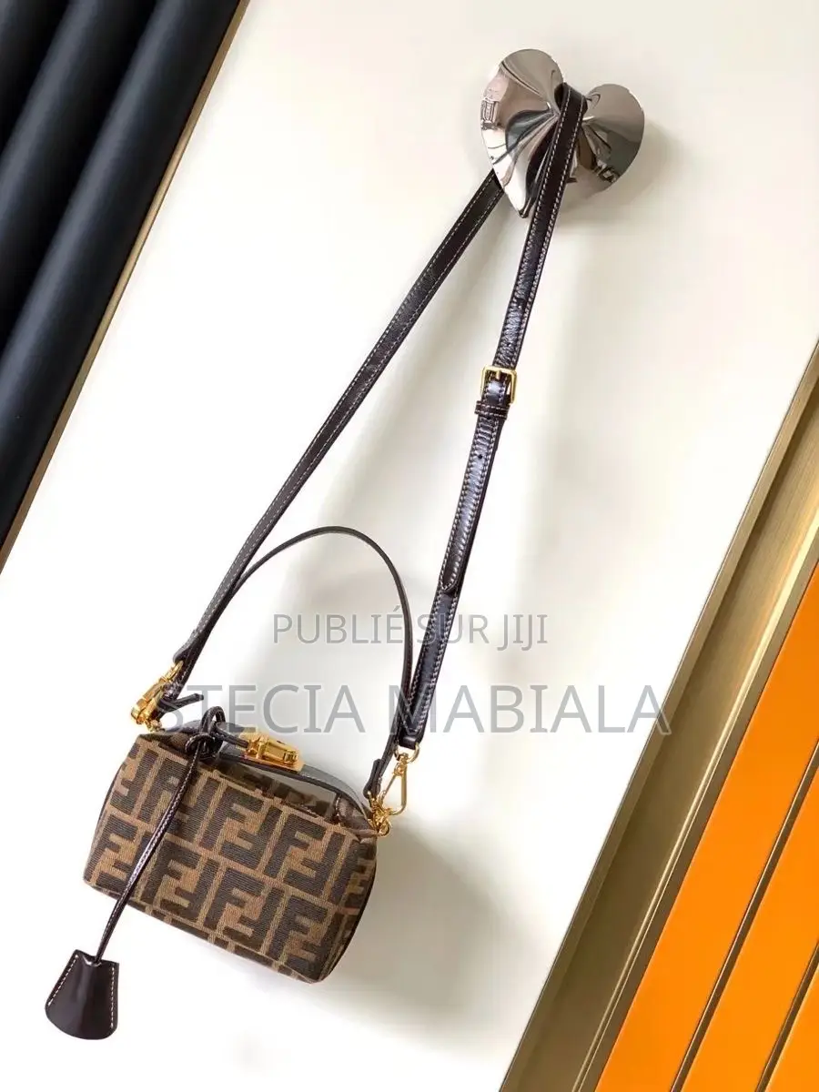 Sacs À Main Fendi Neuf Dans Son Carton