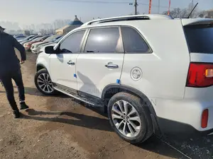 Kia Sorento LX 4dr SUV AWD (2.4L 4cyl 6A) 2014 Blanc cassé