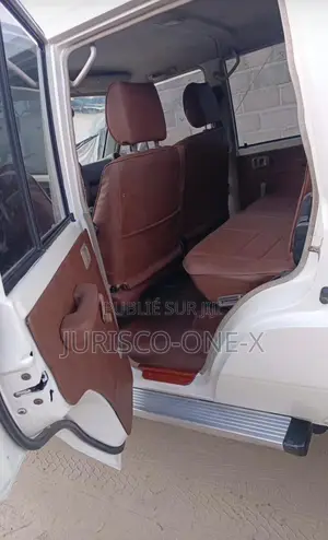 Toyota Land Cruiser 2000 Blanc