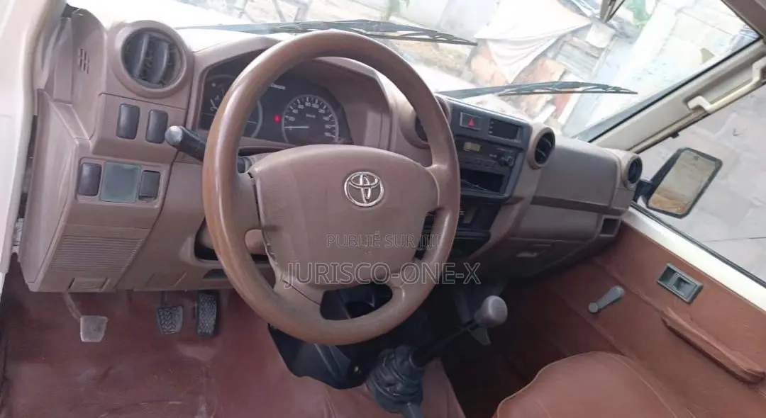 Toyota Land Cruiser 2000 Blanc