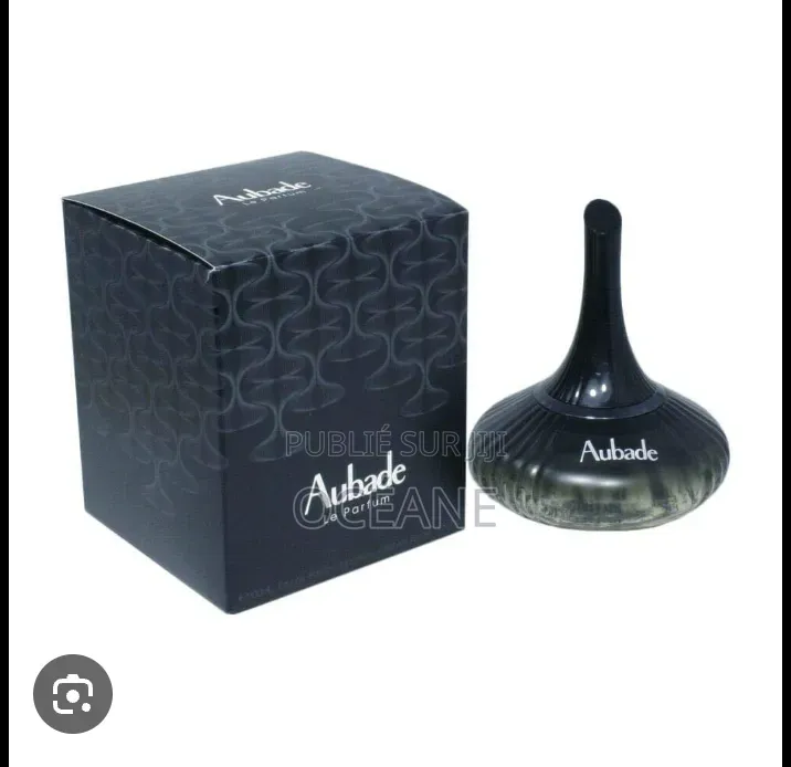 Parfum Avec Bon Senteur À Un Prix Abordable