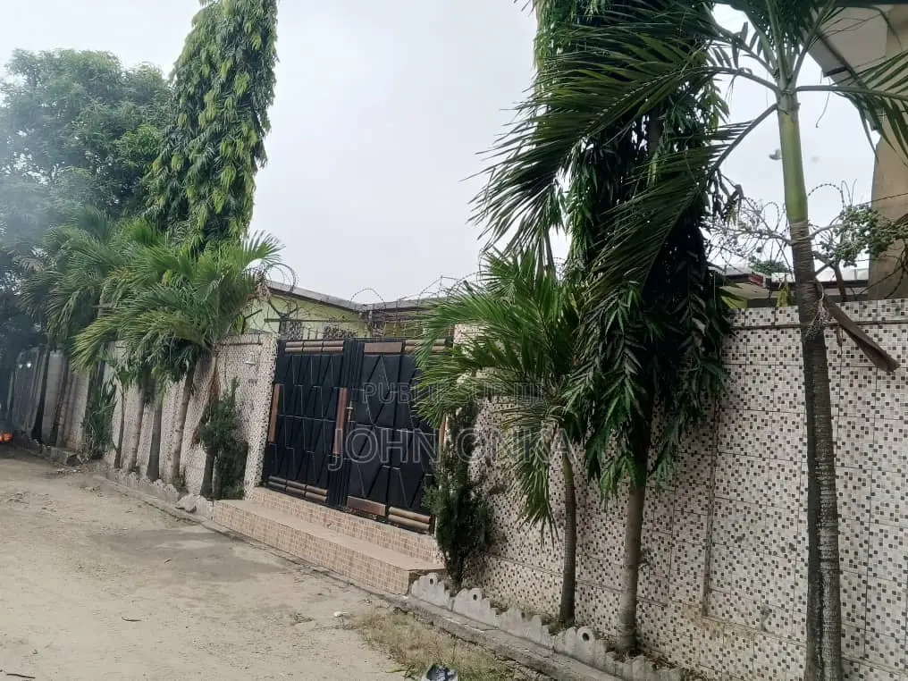 Parcelle À Vendre Superficie 500m2