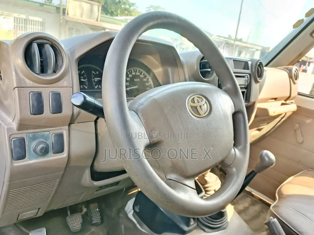 Toyota Land Cruiser 5.7 4WD 2008 Blanc