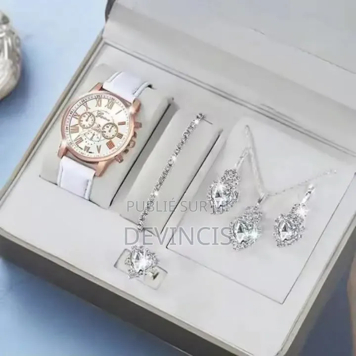 Ensemble Complet De Montre Pour Femme.