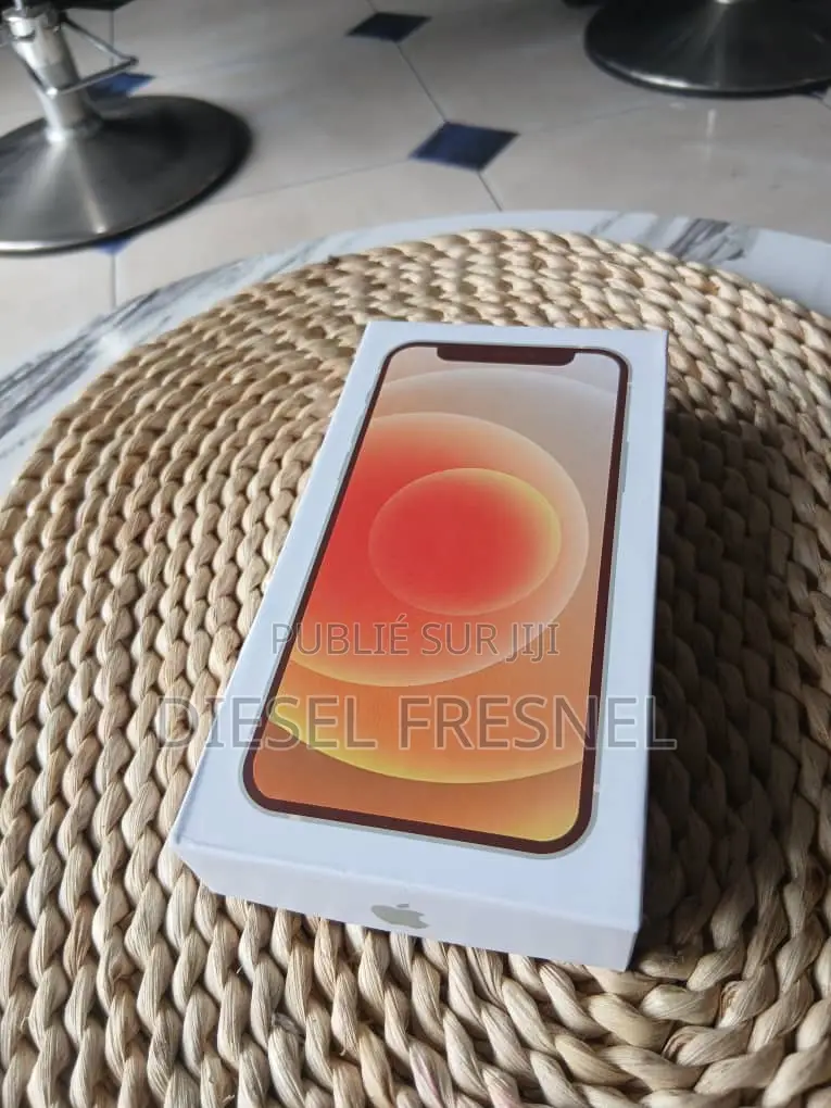 Nouveau Apple iPhone 11 128 GB Argenté