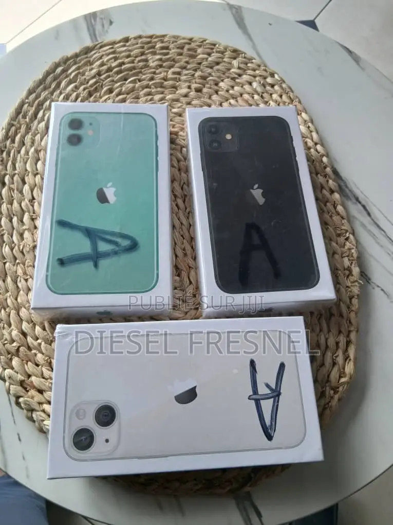 Nouveau Apple iPhone 11 128 GB Argenté