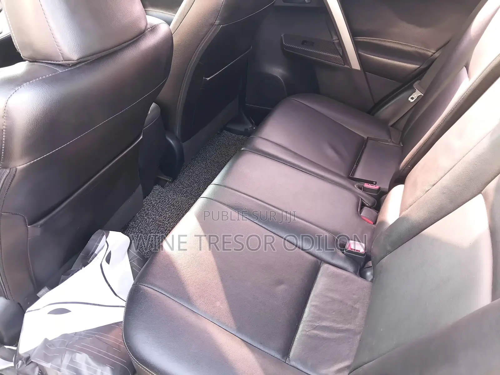 Toyota RAV4 Limited 4dr SUV AWD (2.5L 4cyl 6A) 2015 Blanc cassé
