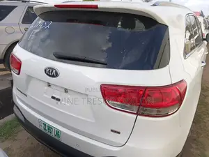 Kia Sorento 4dr SUV 2016 Blanc cassé