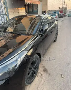 Hyundai Grandeur 2015 Noir