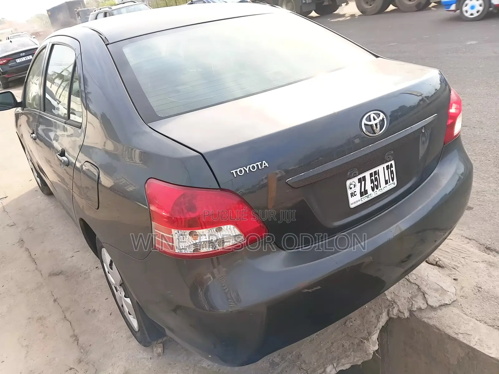 Toyota Yaris 1.3 2006 Noir Mat